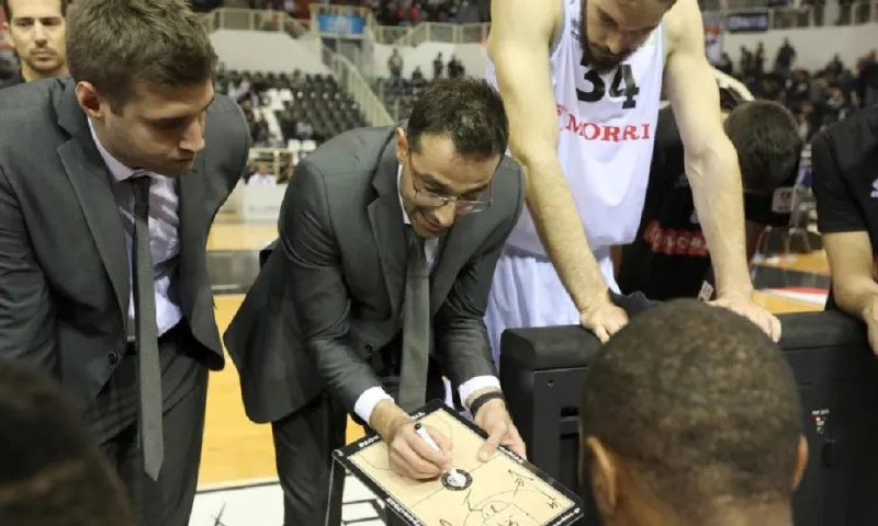 Χαραλαμπίδης: "Συγκέντρωση για την πρόκριση"