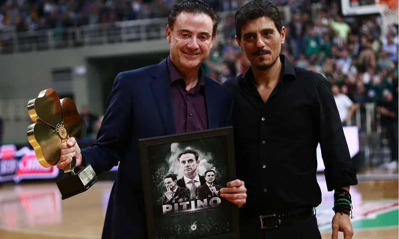 Πιτίνο: Παρέλαβε το «Χρυσό Τριφύλλι» (pic+vid)
