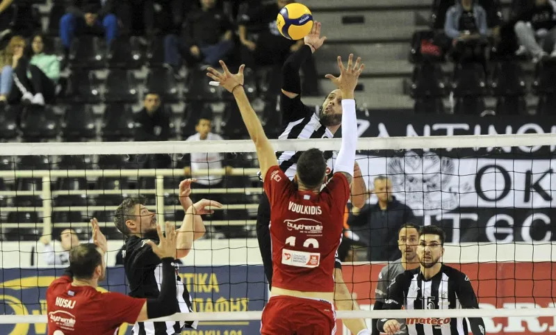 Volley League: Με ΟΦΗ ο Ολυμπιακός, με Παμβοχαϊκό ο ΠΑΟΚ