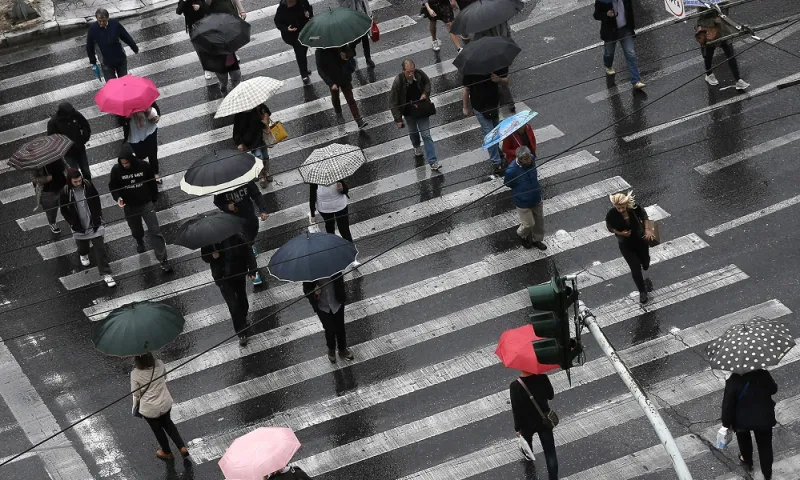 Καιρός (10/11): Βροχές σε όλη τη χώρα – Πότε θα υπάρξει βελτίωση
