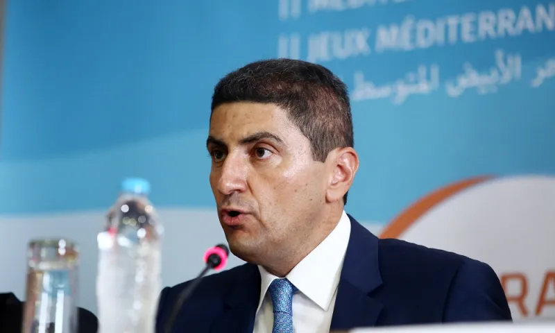 Στην «Αθλητική Κυριακή» ο Λευτέρης Αυγενάκης