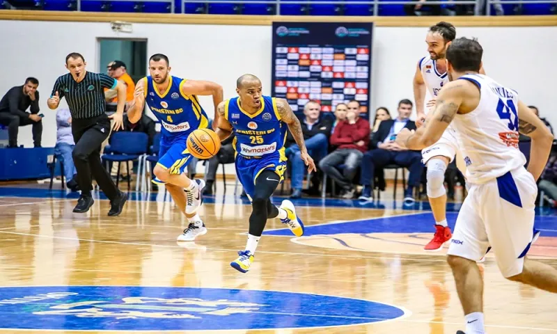 Μόρναρ- Περιστέρι 65-73: Στην… υγειά του Χάτσερ