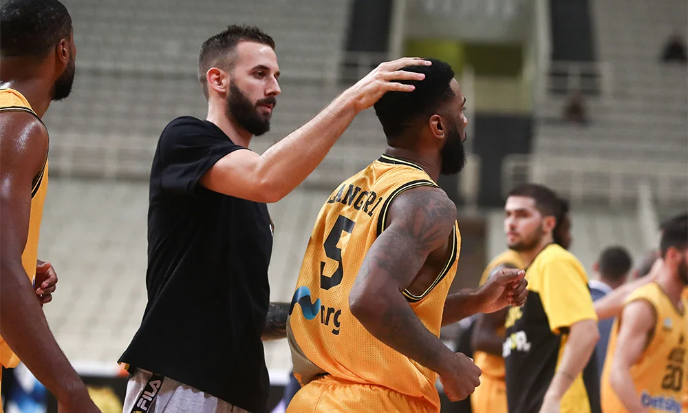 ΑΕΚ - Μπούργος 74-66: Το σόου του Λάνγκφορντ (vid)