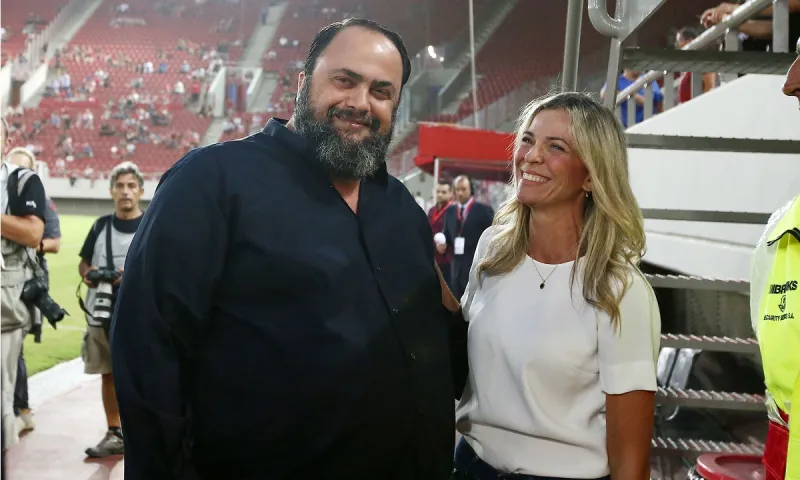 O Βαγγέλης Μαρινάκης και ο Αντώνης Ρέμος συζητούν για το νέο MEGA