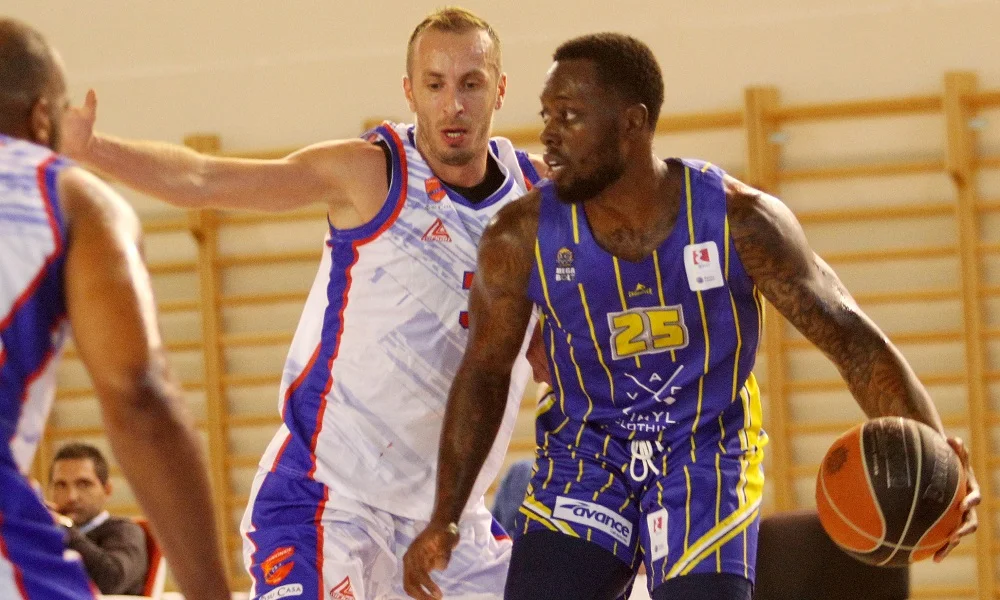 Πανιώνιος- Λαύριο 71-77: Το ντέρμπι οι φιλοξενούμενοι