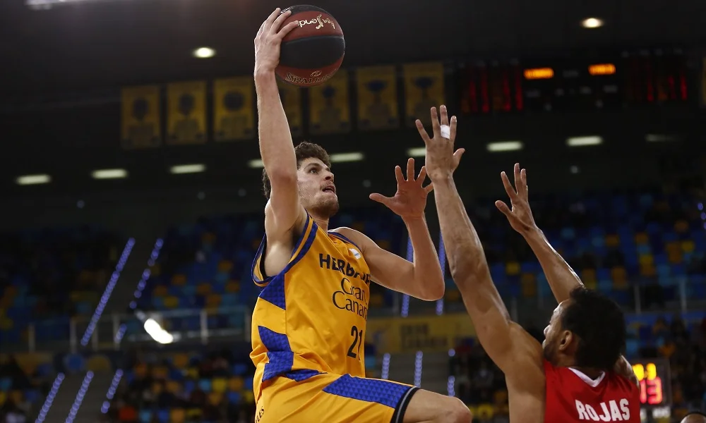 ACB: Νίκη για Κατσικάρη- Μπορούση (vids)