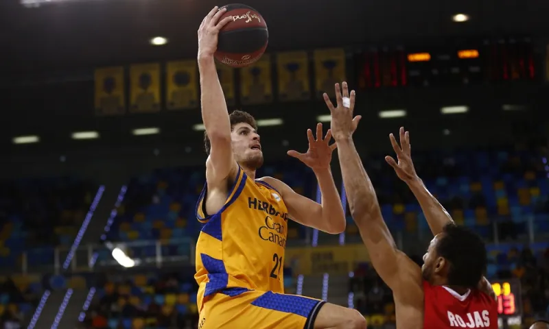 ACB: Νίκη για Κατσικάρη- Μπορούση (vids)
