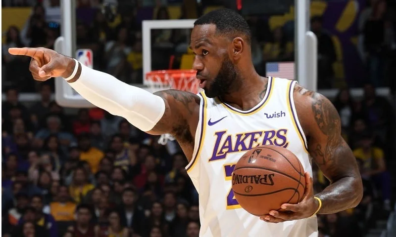 NBA: Συνεχίζει το σερί των Λέικερς, έσπασε αυτό των Σέλτικς (vids)