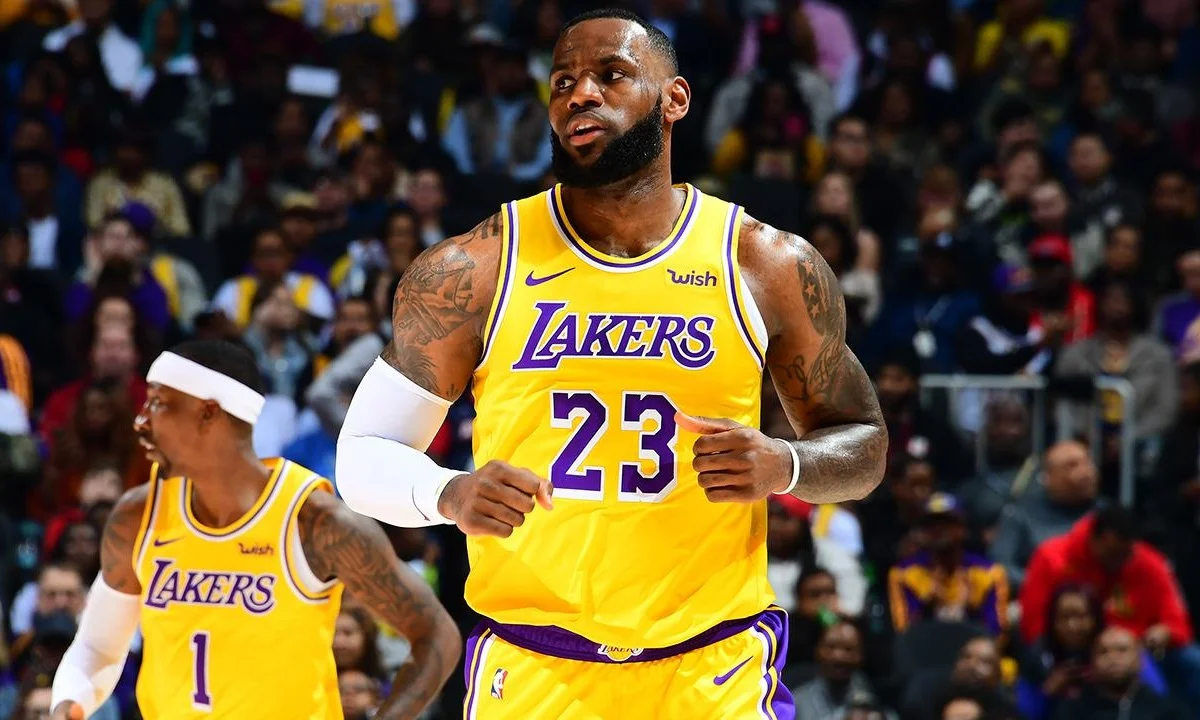 NBA Top-10: Κορυφή για τον... μανιασμένο ΛεΜπρόν (vid)