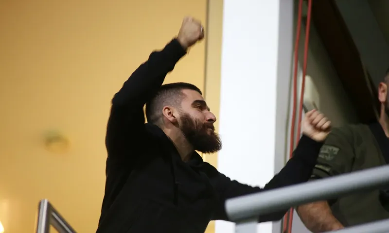 Γ. Σαββίδης για Αυγενάκη: «Ή θα διαλευκάνετε όλες τις υποθέσεις ή θα παραιτηθείτε»