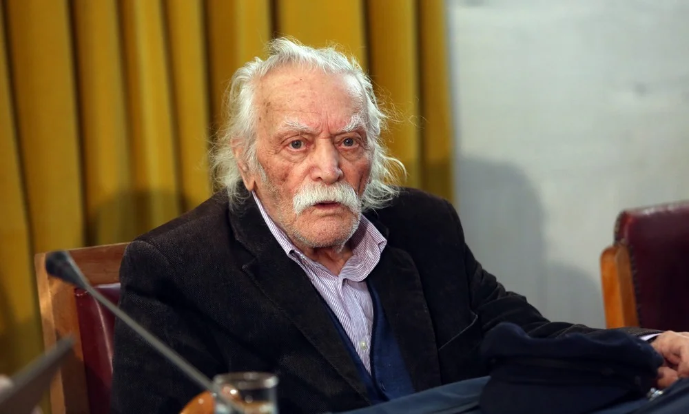 Στην εντατική ο Μανώλης Γλέζος