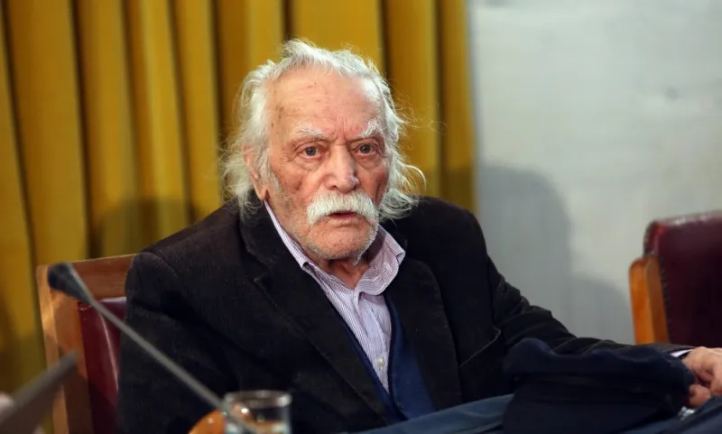 Στην εντατική ο Μανώλης Γλέζος