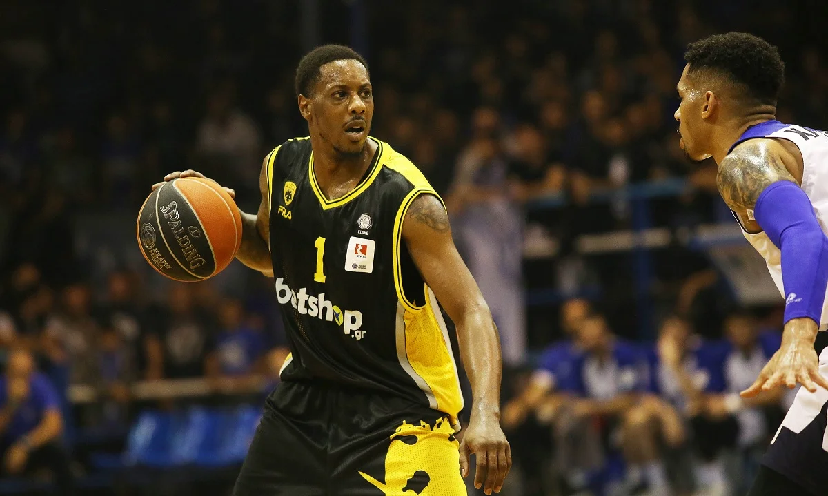 ΑΕΚ: Εκτός Basket League ο Τσάλμερς, μέσα ξανά ο Κέντρικ Ρέι