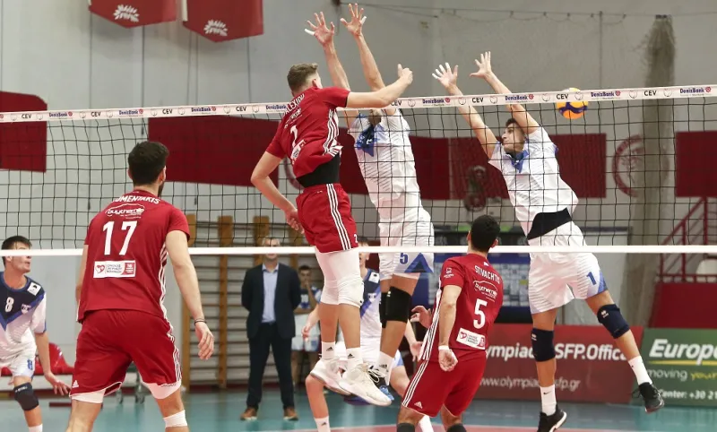 Σαν σε... προπόνηση ο Ολυμπιακός, 3-0 σετ τον Εθνικό