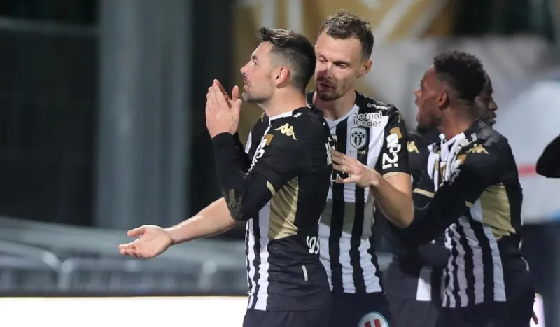 Ligue 1: Στη 2η θέση η Ανζέ