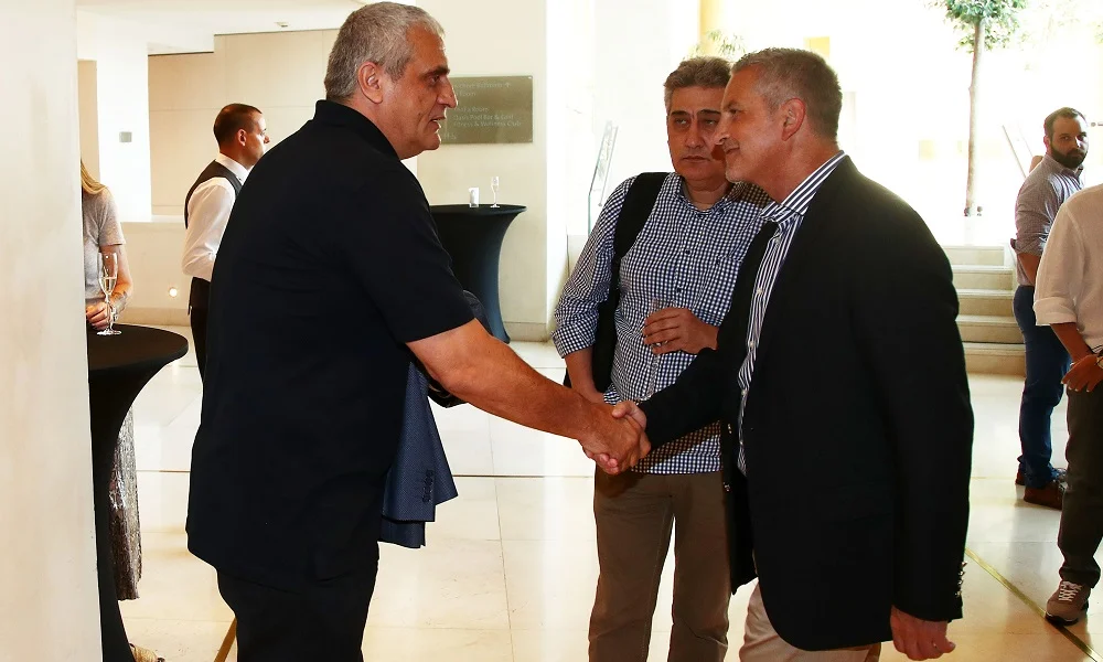 Περιστέρι: Απίστευτο... Διώχνουν Ζούρο, στο βάθος Πεδουλάκης!!!
