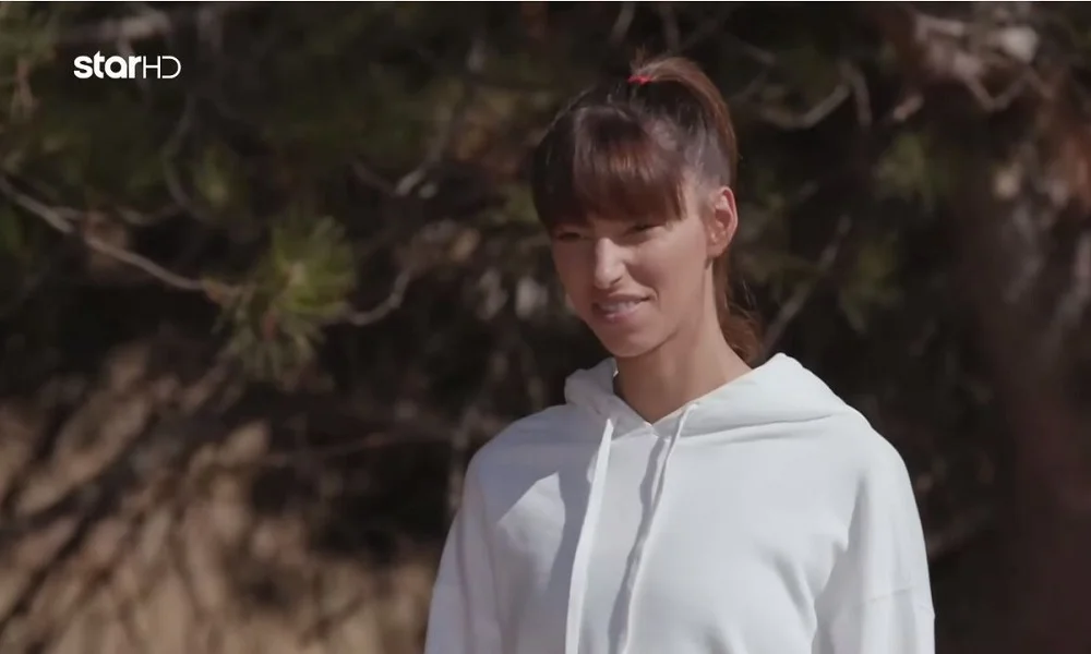 GNTM: Τα σέξι... ανοίγματα της Χαράς (pics +vid)