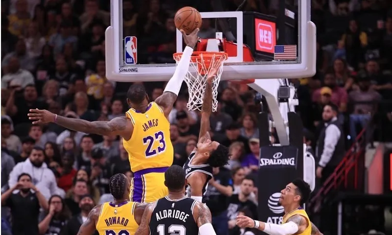 NBA: Ασταμάτητοι Λέικερς και ΛεΜπρόν, 8η σερί επικράτηση (vids)