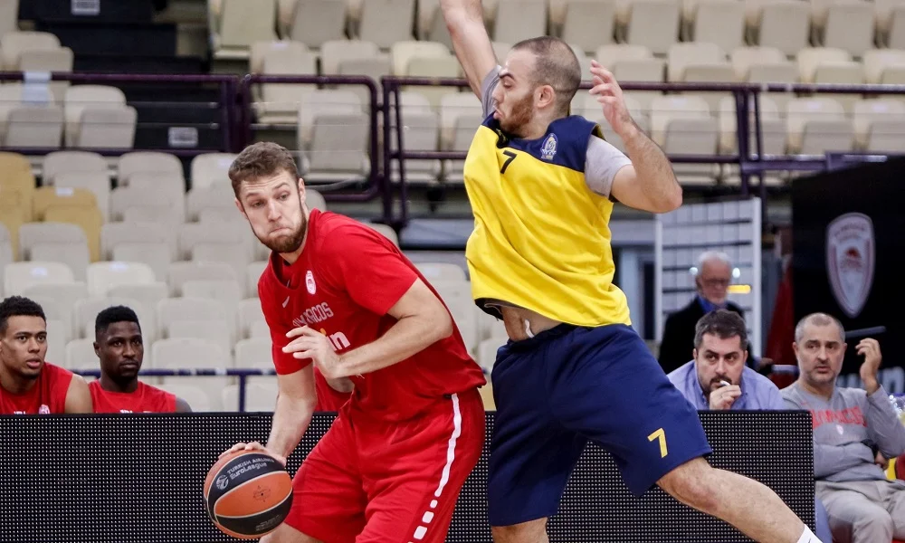 Ολυμπιακός - Λαύριο 104-72: Φιλική νίκη με τρομερό Βεζένκοφ
