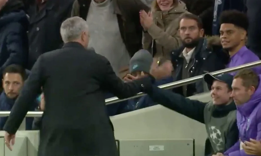 Ballboy του Τότεναμ - Ολυμπιακός: «Ο Μουρίνιο μου έφτιαξε όλη τη ζωή»! (vid)
