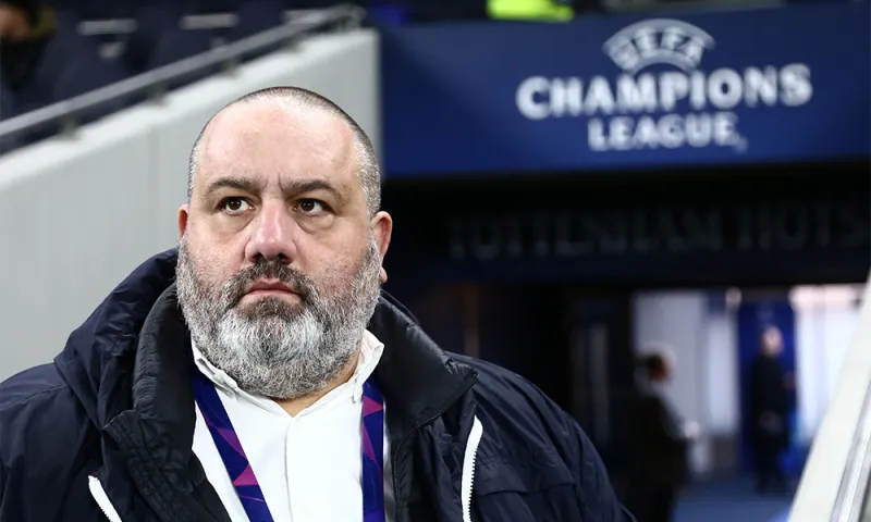 Καραπαπάς: «Είστε τόσο εγκεφαλικά... συγκαμένοι;»