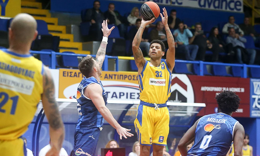 Περιστέρι - Λάρισα 101-63: Συνήλθε με κατοστάρα