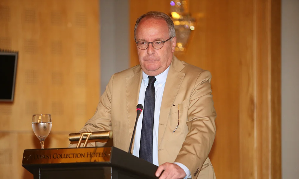 Χούμπελ σε Μαρινάκη: «Όχι δεν μου αρέσει η διαιτησία»