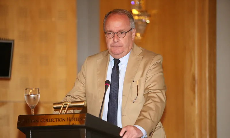 Χούμπελ σε Μαρινάκη: «Όχι δεν μου αρέσει η διαιτησία»
