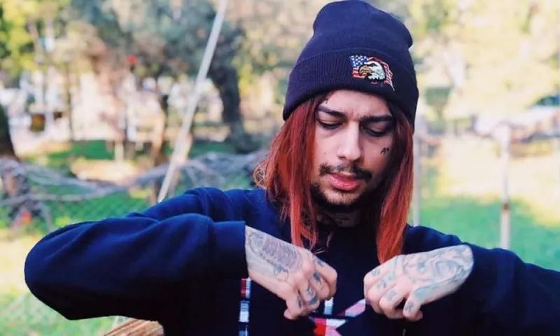 Sin Boy: Εμφανίστηκε με το «Sin Girl» και κάνει… πάταγο (vid)