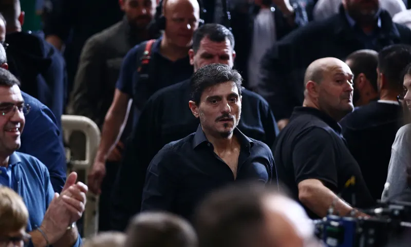 Γιαννακόπουλος: «Το φως κερδίζει το σκοτάδι, αρκεί να μείνει αυτό… και στο δεύτερο ημίχρονο»