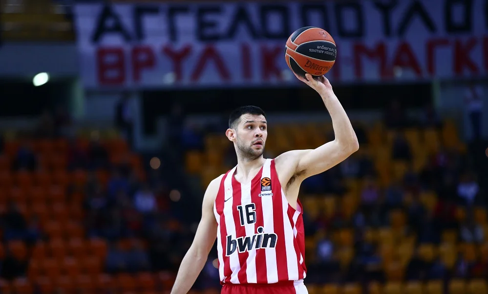 Στο Νο3 στις τάπες για τον Νοέμβριο ο Παπανικολάου (vid)