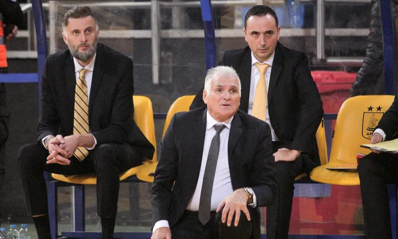 Άρης: Ατομικό ο Σλαφτσάκης, εκτός ο Βλάσιος