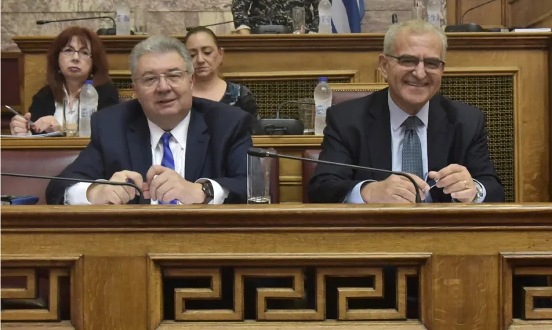 Παραιτήθηκε από υφυπουργός Εξωτερικών ο Διαματάρης!