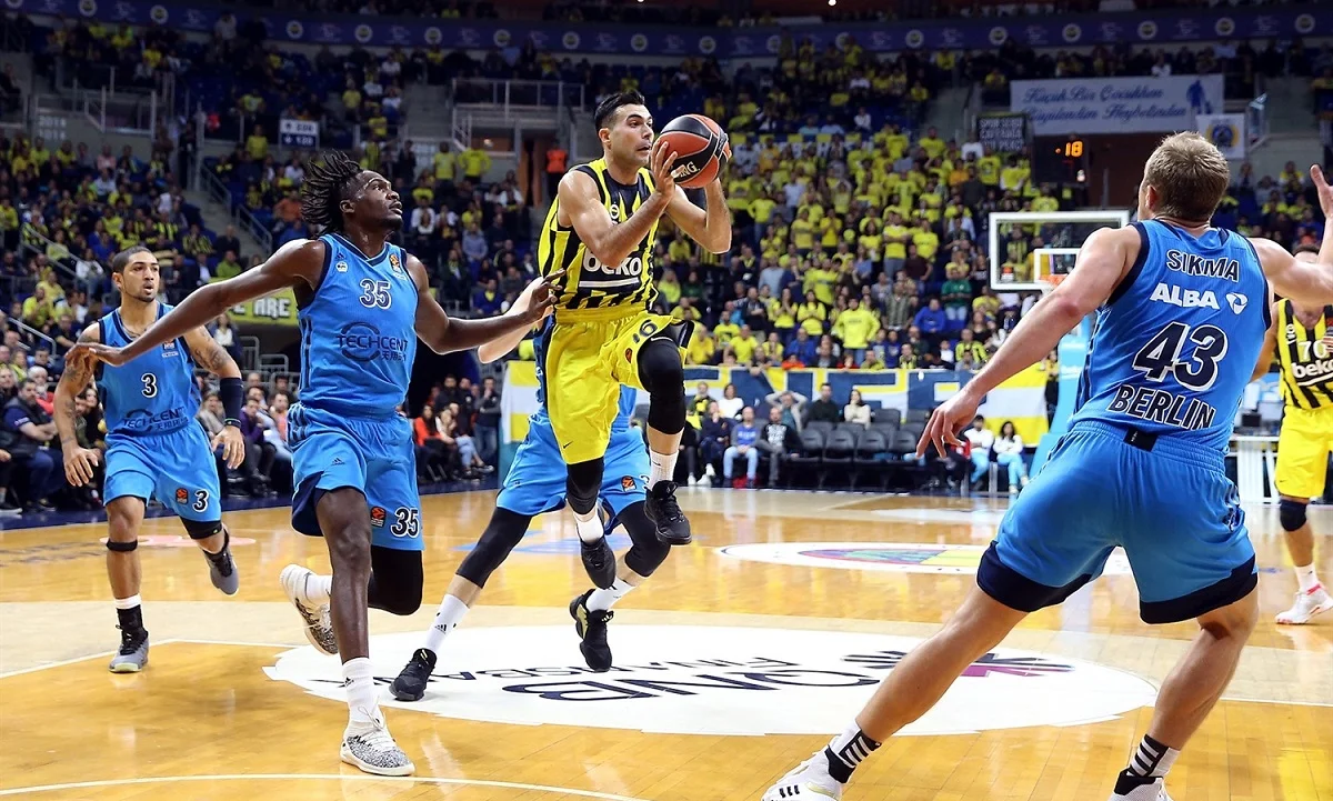 Euroleague: O Σλούκας άρπαξε το MVP από τον Ράις! (vid)