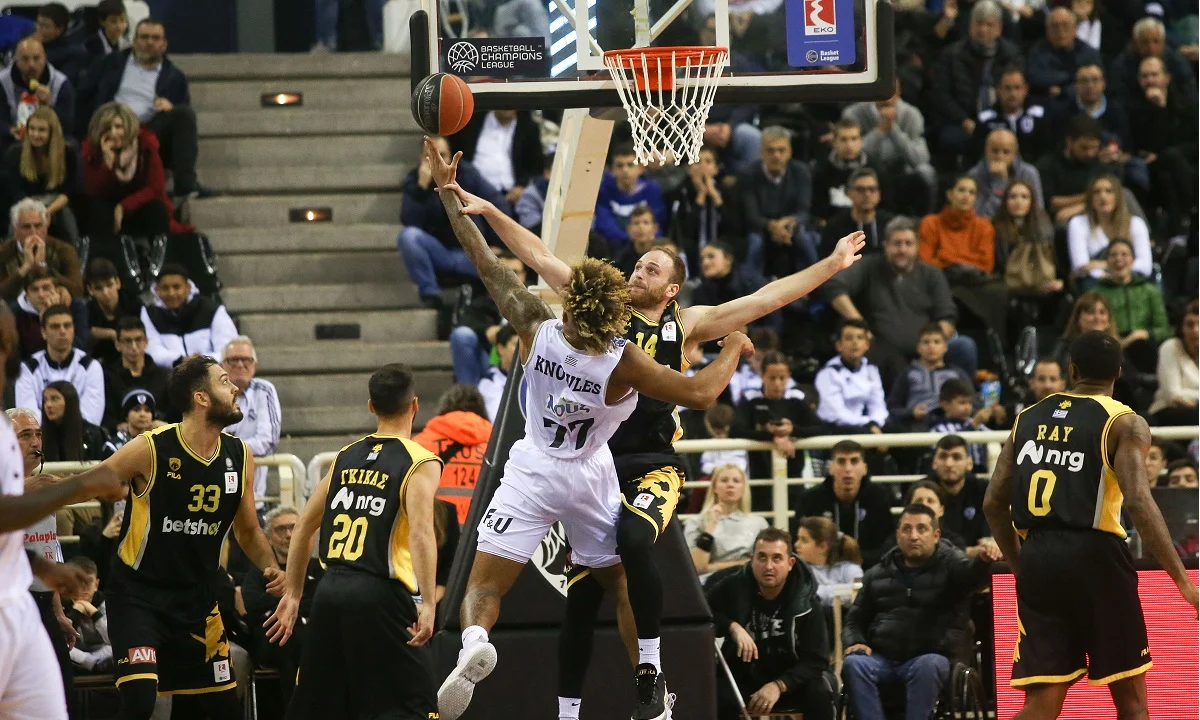 ΠΑΟΚ - ΑΕΚ 67-71: Σφύριξε τη... λήξη ο Λάνγκφορντ (vids)