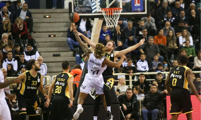 ΠΑΟΚ - ΑΕΚ 67-71: Σφύριξε τη... λήξη ο Λάνγκφορντ (vids)