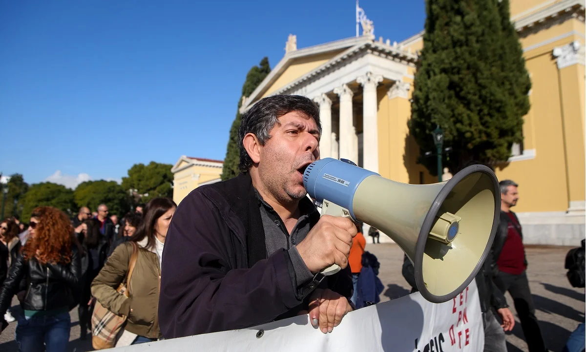 Ξύλο μεταξύ γιατρών και ΜΑΤ σε ημερίδα του ιατρικού συλλόγου στο Ζάππειο! (vid)