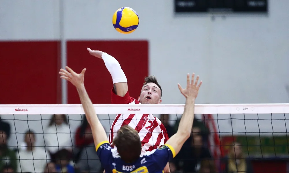 Oλυμπιακός - Μόντενα 2-3: Έπεσε ηρωικά σε ματς-διαφήμιση