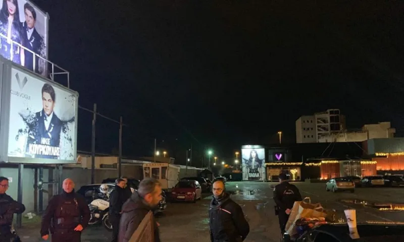 Πάολα - Κουρκούλης: Τηλεφώνημα για βόμβα στο κέντρο που εμφανίζονται