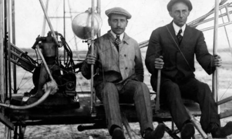Σαν σήμερα η ιστορική πτήση των αδελφών Ράιτ (vid)