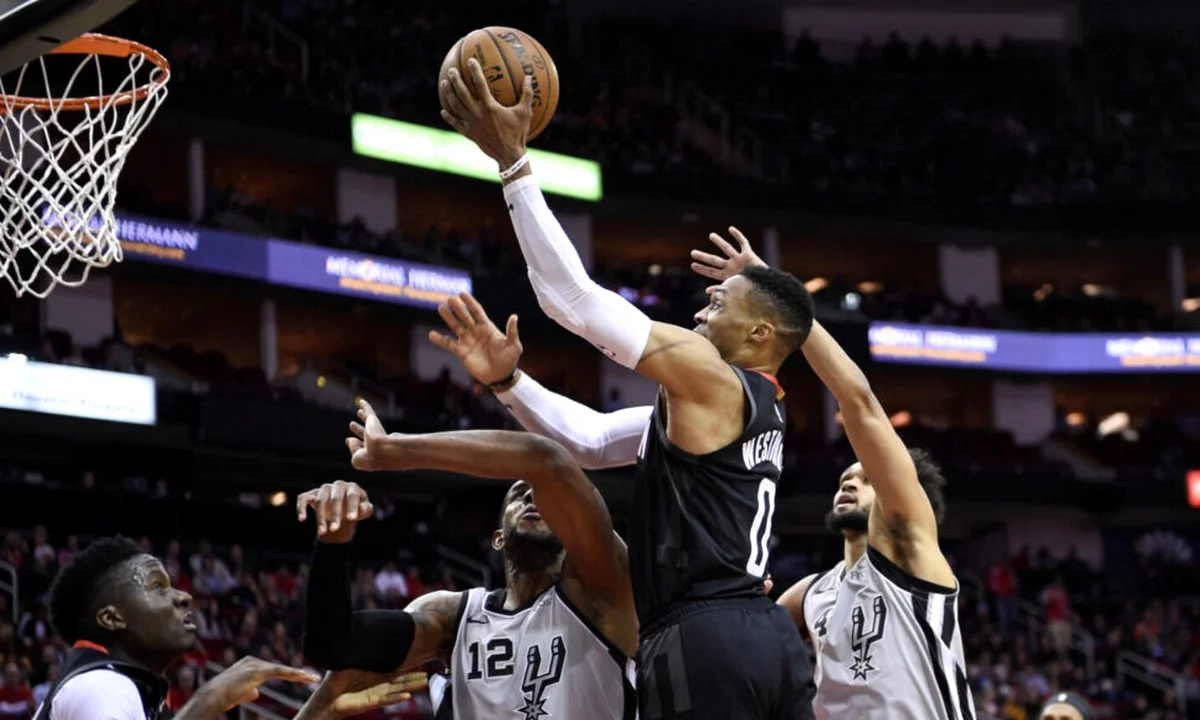 NBA: Ηγέτης ο Γουέστμπρουκ, νικητές οι Ρόκετς (vids)