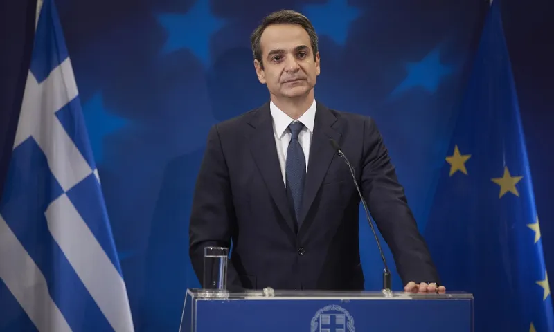 Μητσοτάκης: Ανακοινώνει μείωση σε ΕΝΦΙΑ, εισφορά αλληλεγγύης και κοινωνικό μέρισμα