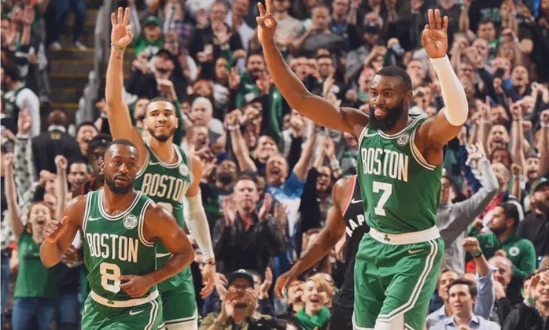 NBA: Άντεξαν οι Σέλτικς στο Ντάλας, «έσπασαν» νέο σερί οι Χιτ (vids)