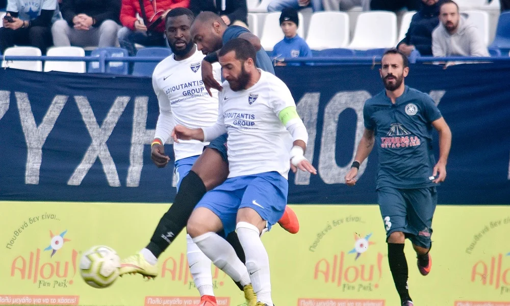Football League: Τα «φώτα» στο Ιωνικός - Βέροια