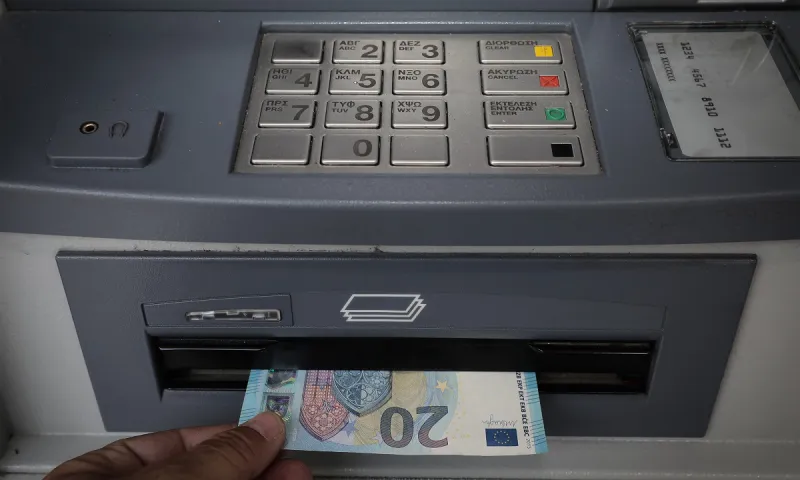 Κοινωνικό μέρισμα: Αντίστροφη μέτρηση για τα 700 ευρώ