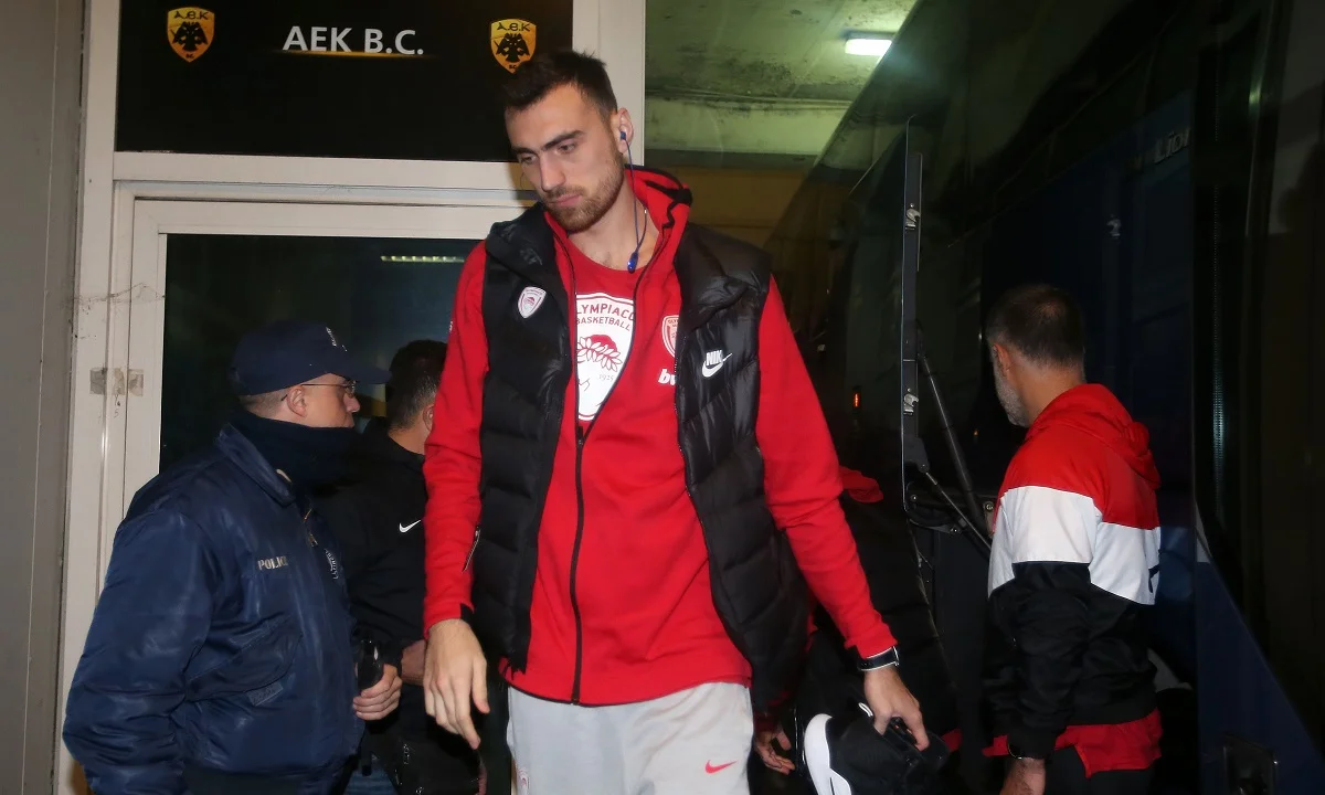 Ολυμπιακός: Χωρίς τον Μιλουτίνοφ με Μπαρτσελόνα