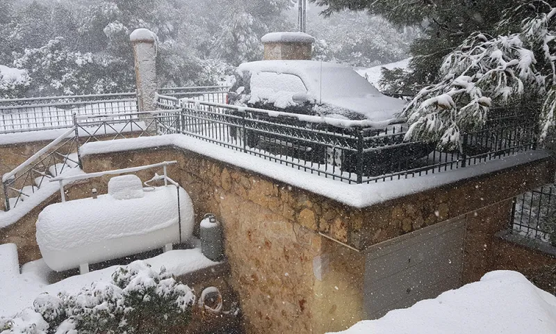 «Ζηνοβία»: Εντολή εκκένωσης σπιτιών στην Εύβοια