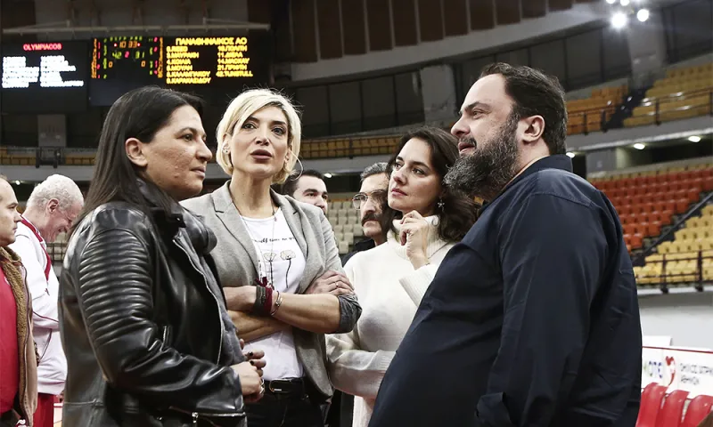 Ολυμπιακός - Παναθηναϊκός: Στο ΣΕΦ ο Μαρινάκης
