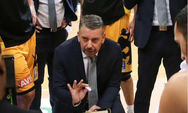 Κάλεσμα Παπαθεοδώρου στον κόσμο της ΑΕΚ