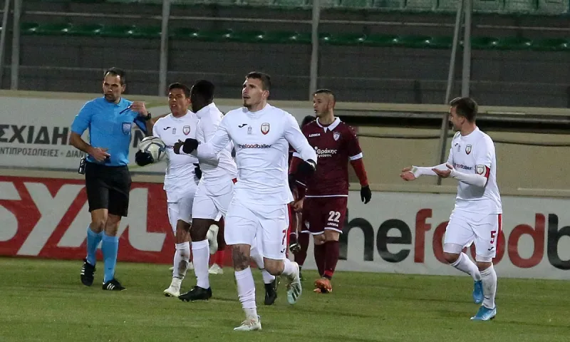 Ξάνθη - ΑΕΛ 2-1: Ανατροπή λεπτού με Φοσέ - Αυτοκτόνησαν οι Θεσσαλοί